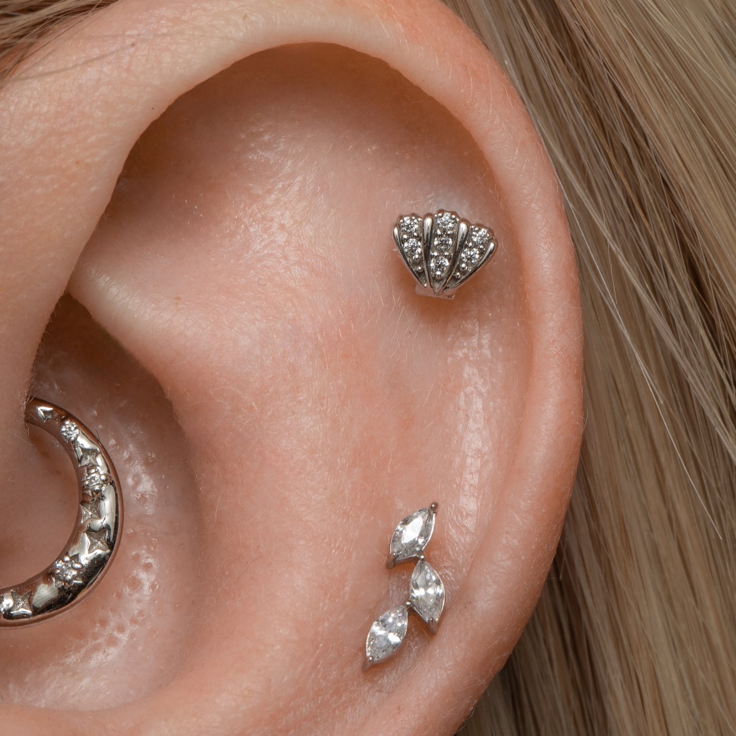 astrid miyu maria tash 9k solid white gold sparkly shell stud Cartilage Studs Laura Bond