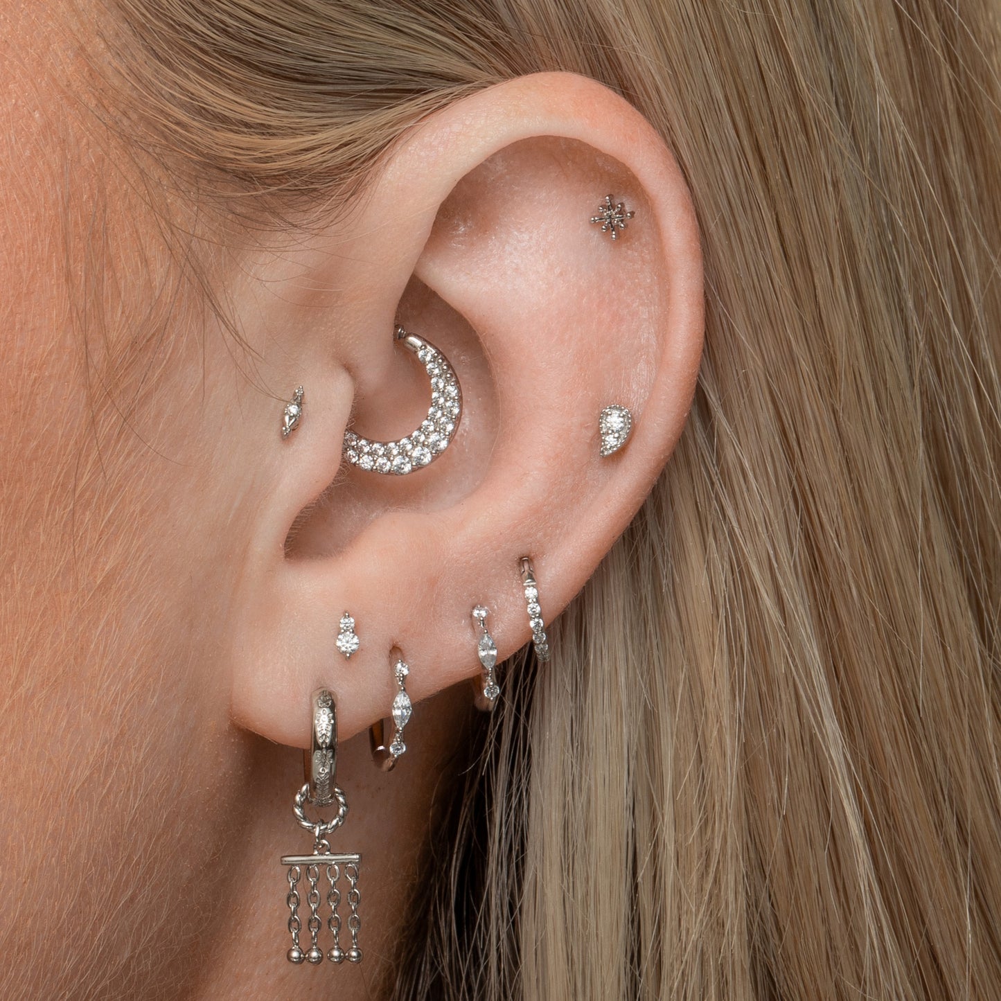 Laura Bond Jewellery Bold and Gold Edinburgh 14k solid white gold Zara flat back labret stud earring 8mm Cartilage Studs