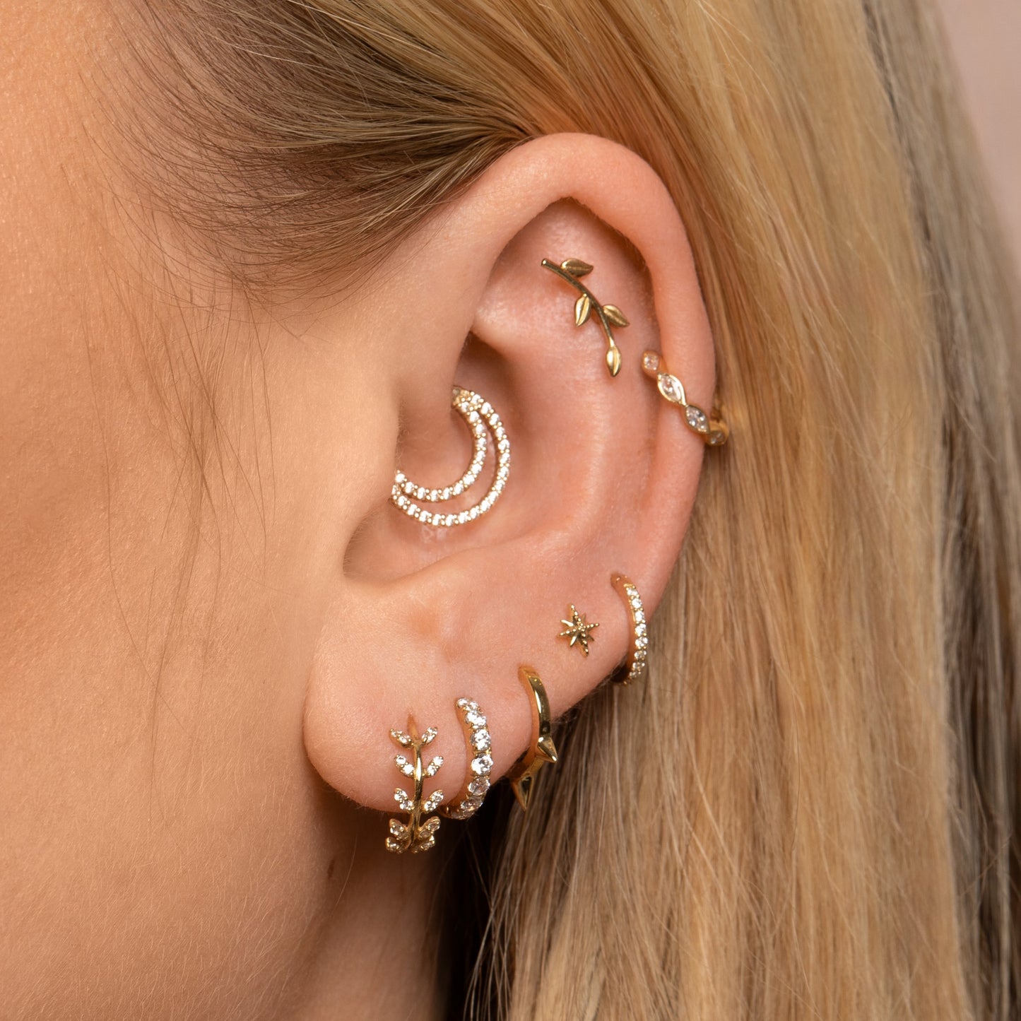 Laura Bond Jewellery Bold and Gold Edinburgh 14k solid yellow gold textured vine garland flat back labret stud earring 8mm Cartilage Studs