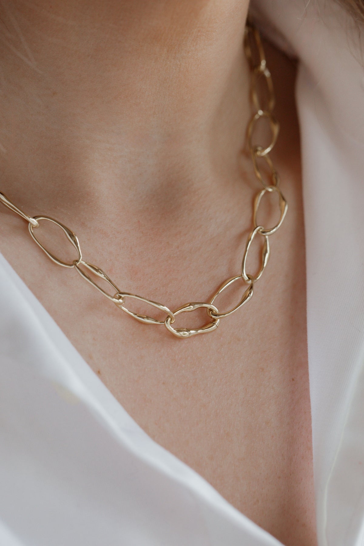 The Keepsake Organic Oval Necklace Chain Laura Bond Jewellery