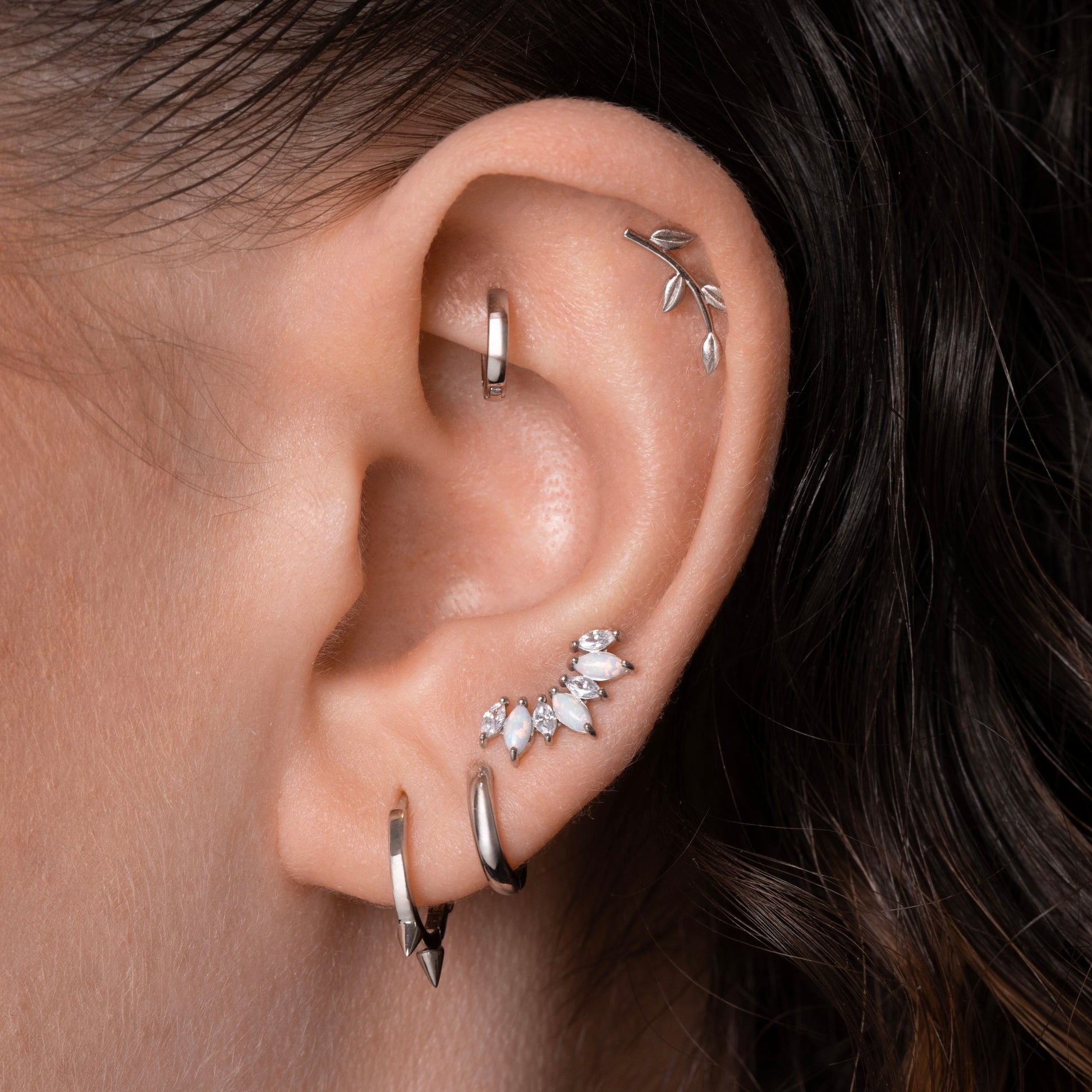 Laura Bond Jewellery 9k solid white gold textured vine garland flat back labret stud earring 6mm Cartilage Studs