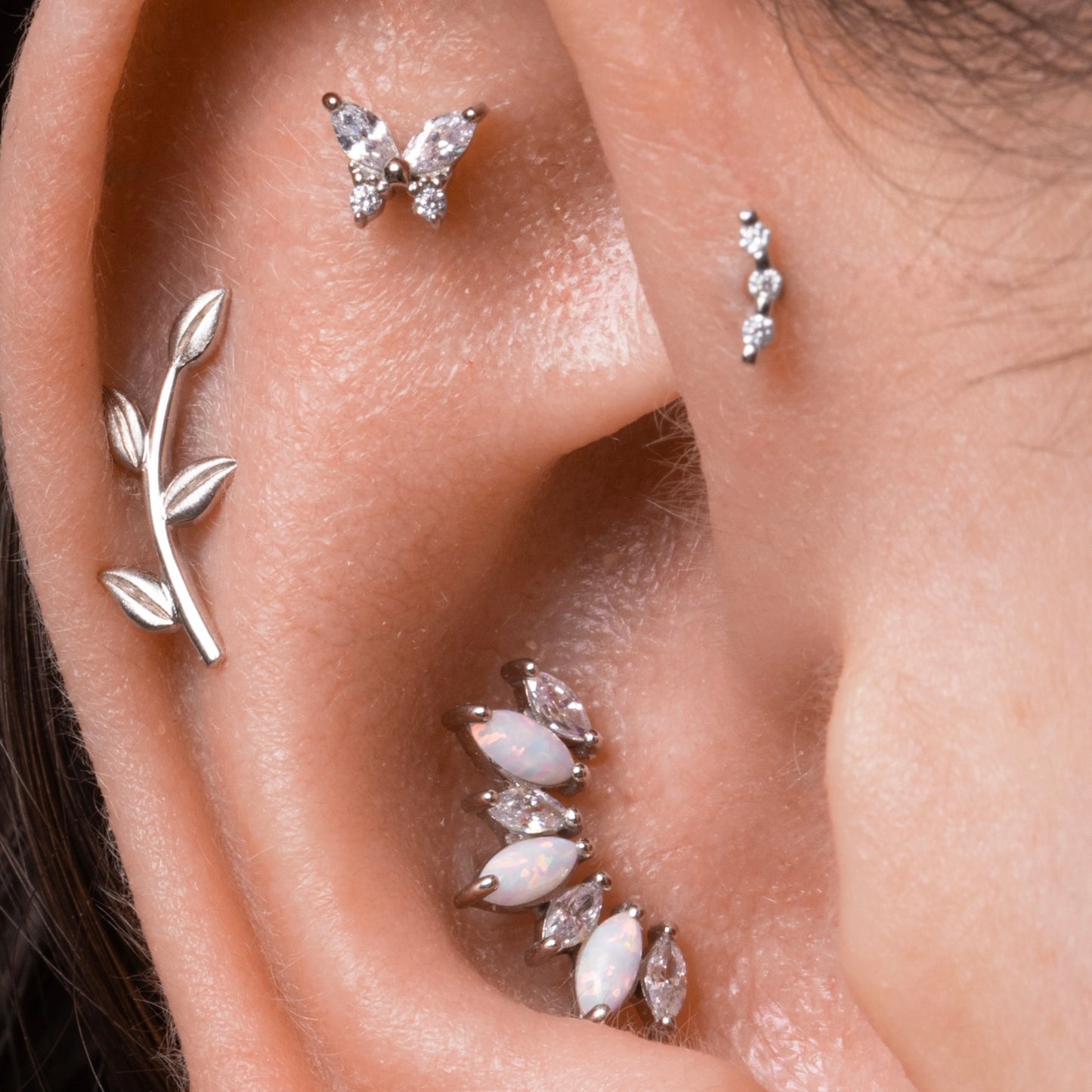Laura Bond Jewellery 9k solid white gold textured vine garland flat back labret stud earring 6mm Cartilage Studs