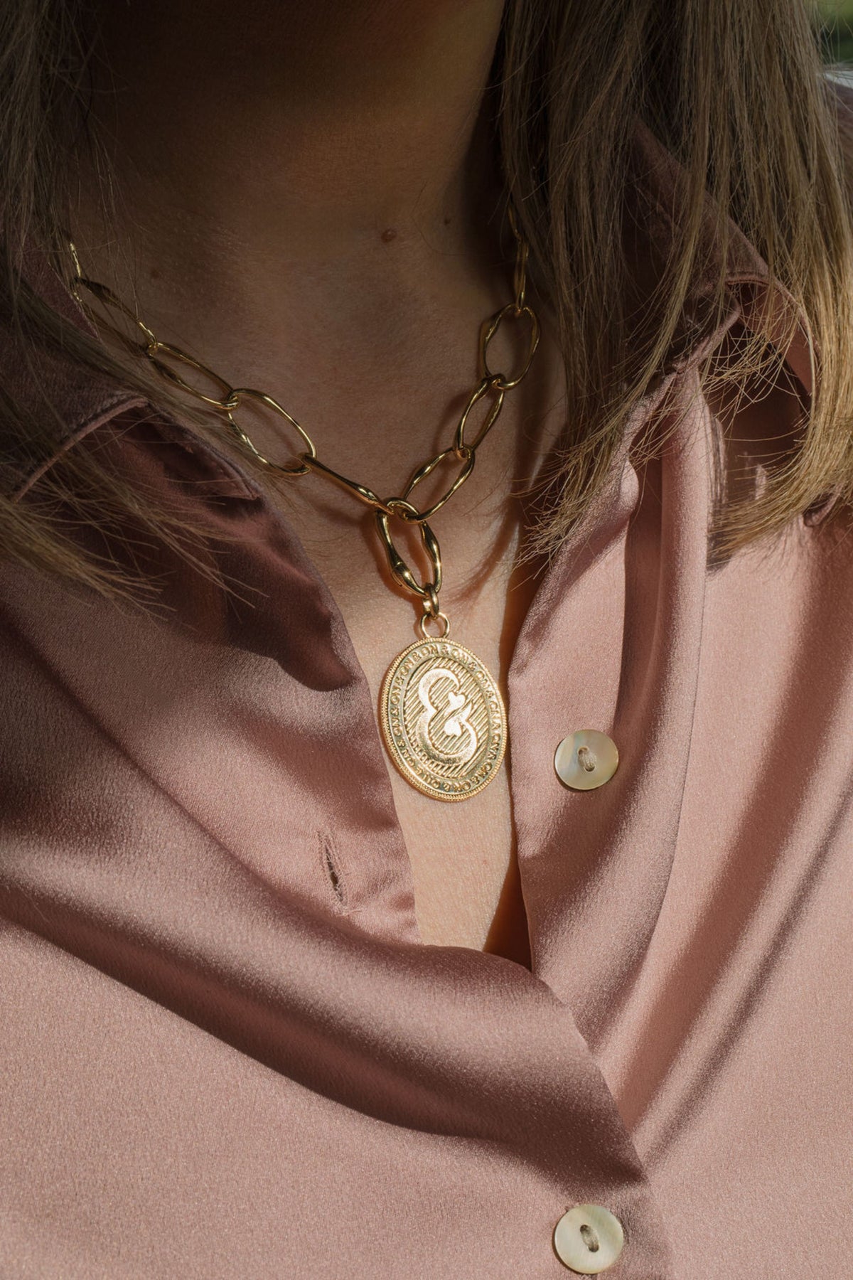 The Keepsake Organic Oval Necklace Chain Laura Bond Jewellery