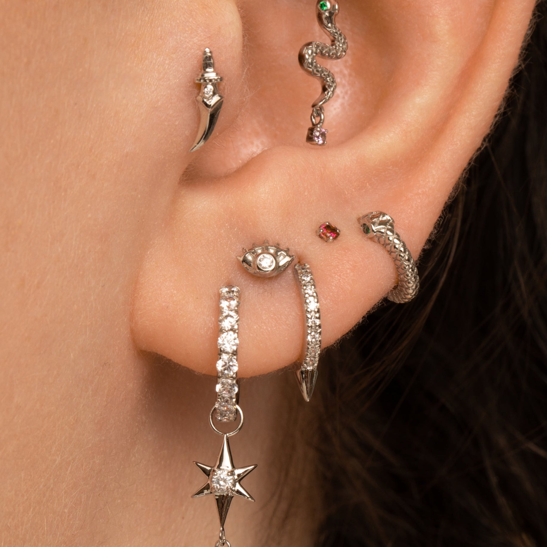 astrid miyu maria tash 9k solid white gold Oria eye flat back labret stud earring Cartilage Studs Laura Bond