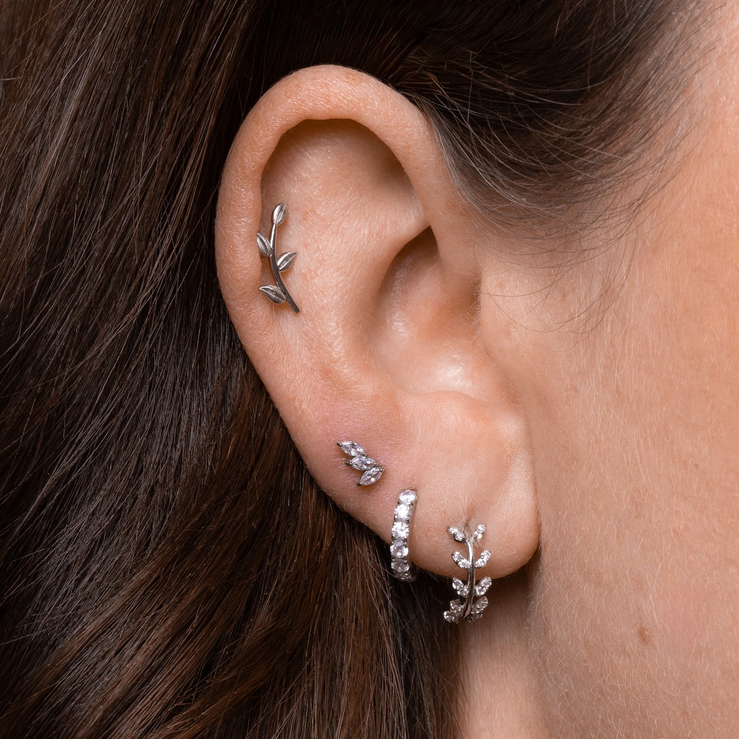 Laura Bond Jewellery 9k solid white gold textured vine garland flat back labret stud earring 6mm Cartilage Studs