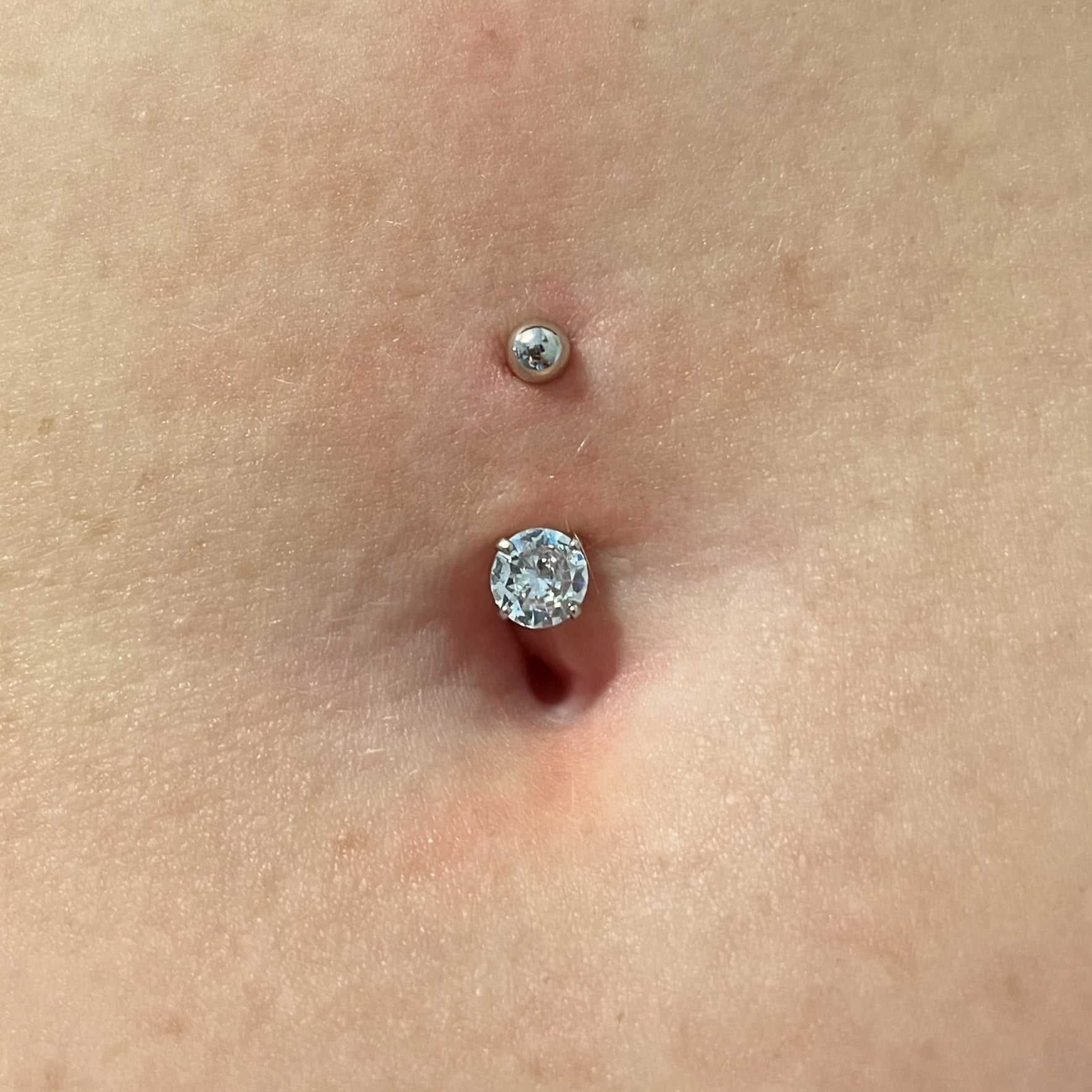 Laura Bond 9k solid white gold brilliant cut crystal banana bar for belly button Banana Bars